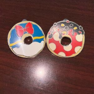 Disney Parks Donut Donald Duck & Mickey Mouse pins (2)